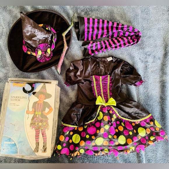 Four piece witch Halloween costume girls size 5/6T - Picture 2 of 7